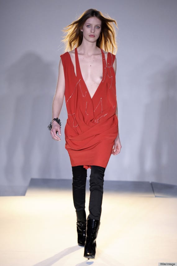 Edun runway show (NSFW) Edun runway show leads to nipple slip and mass hysteria.