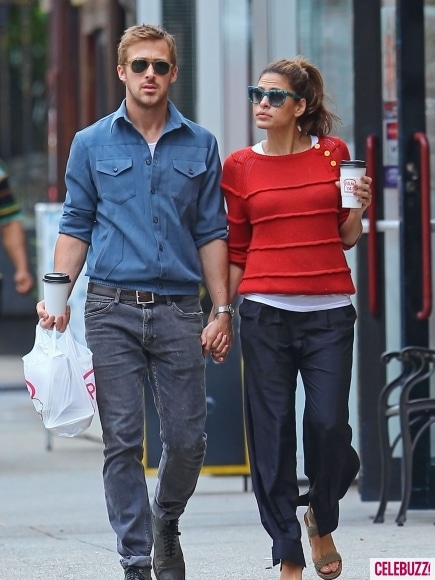 Ryan Gosling and Eva Mendes Hold Hands in NYC.