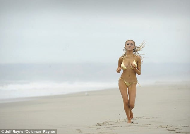 article-0-131AD707000005DC-367_634x450