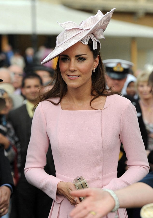 Kate Middleton attends Buckingham Palace garden party