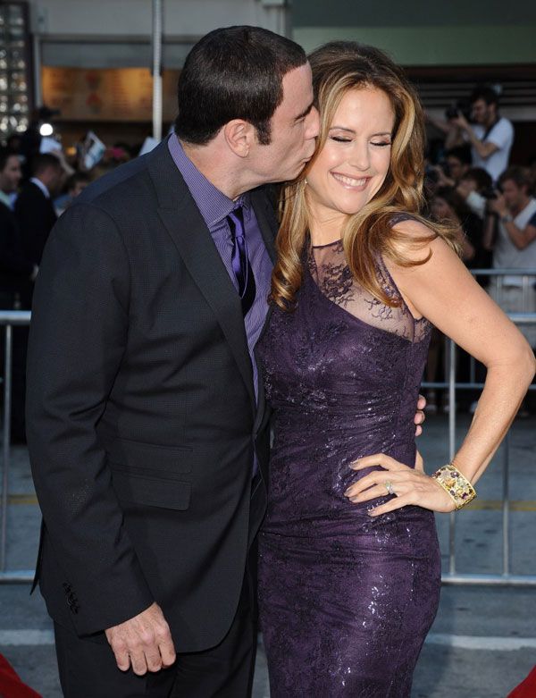 120625A1_TRAVOLTA_B-GR_09