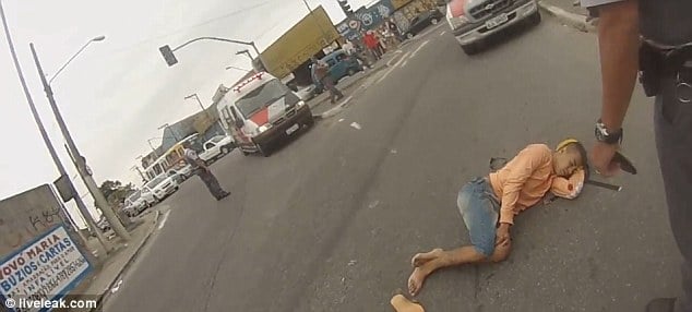 Brazilian undercover cop shoots man dead attempting to steal motorbike.