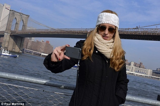 Brooklyn Bridge suicide selfie