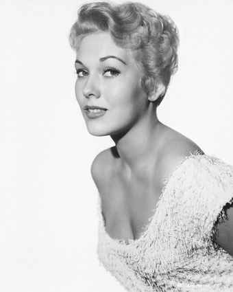 Kim Novak plastic surgery face