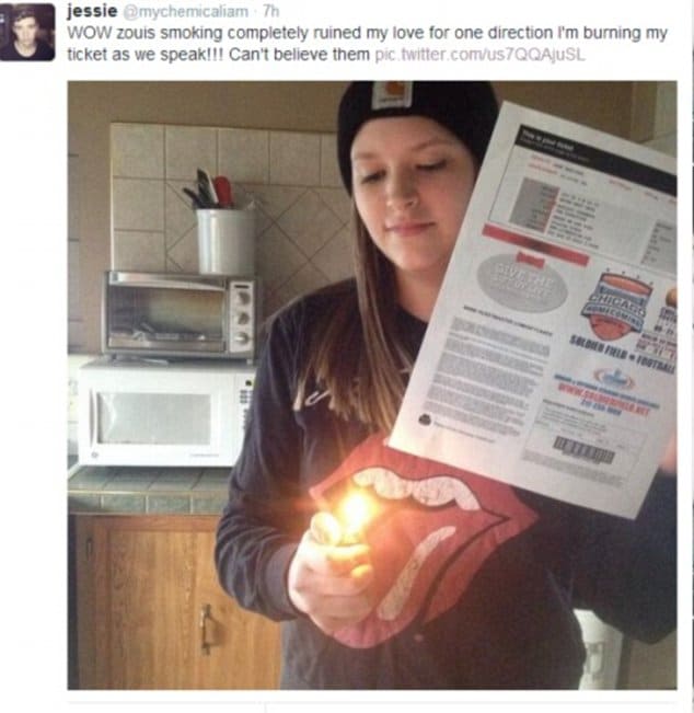 One Direction fans burn tickets