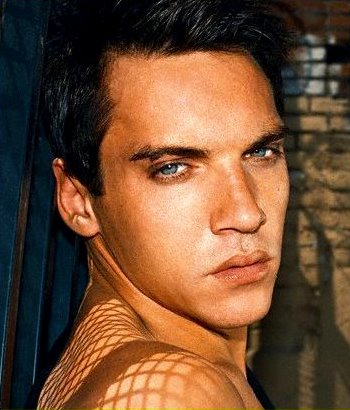 Jonathan Rhys Meyers drunk