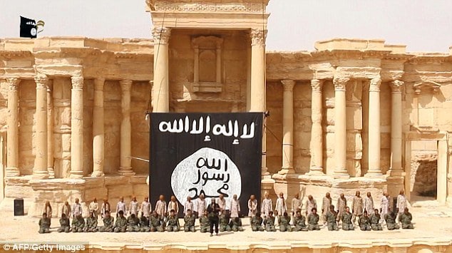 ISIS blows up three people bound Palmyra columns execution