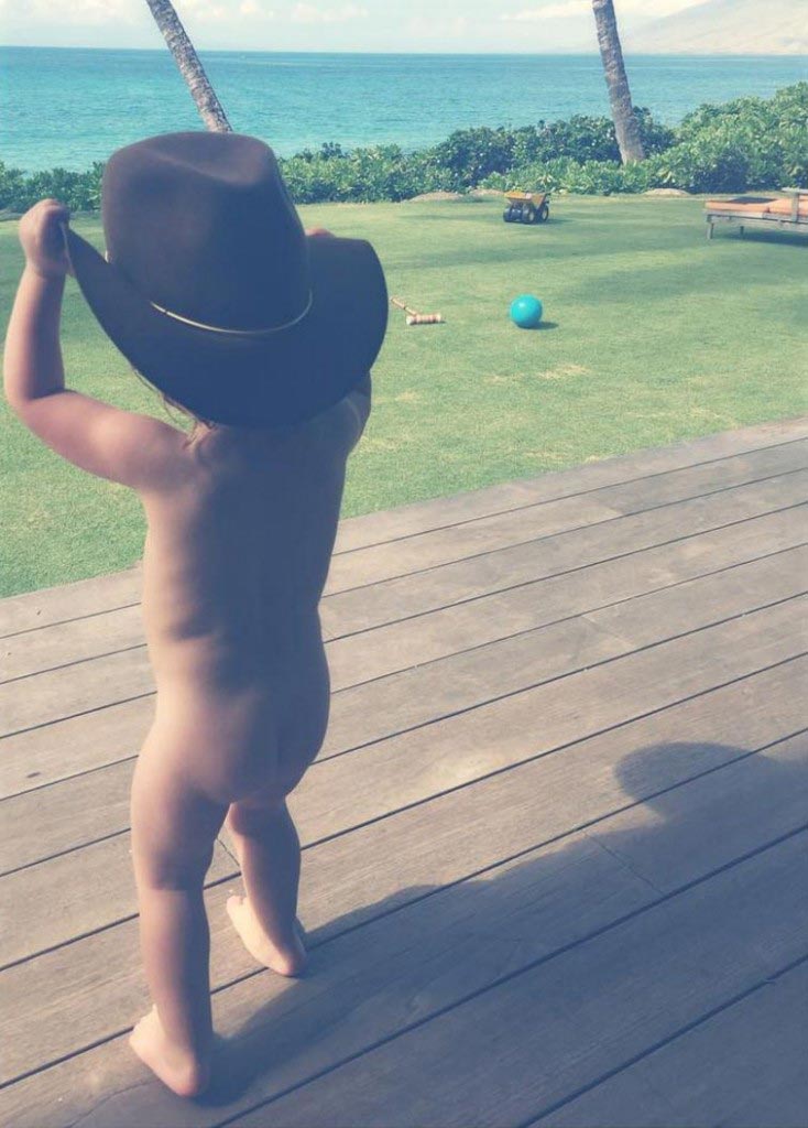 Olivia Wilde instagram naked cowboy photo baby son