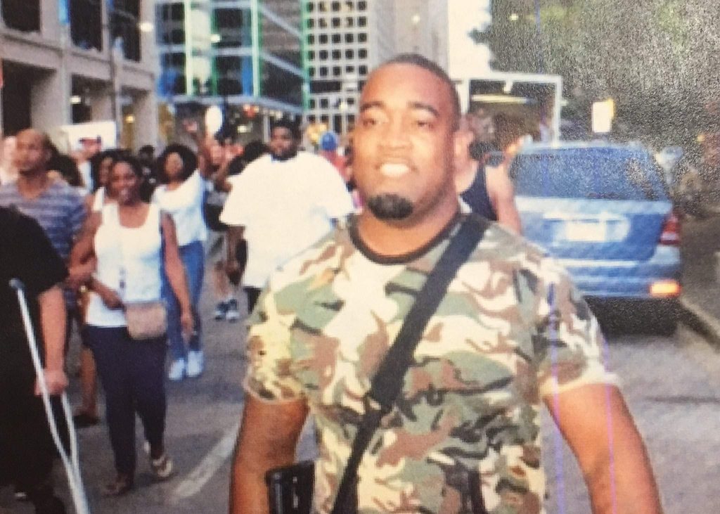 dallas shooting suspect kills officer video ambush