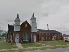 South Carolina Churchgoer gouges out own eyes