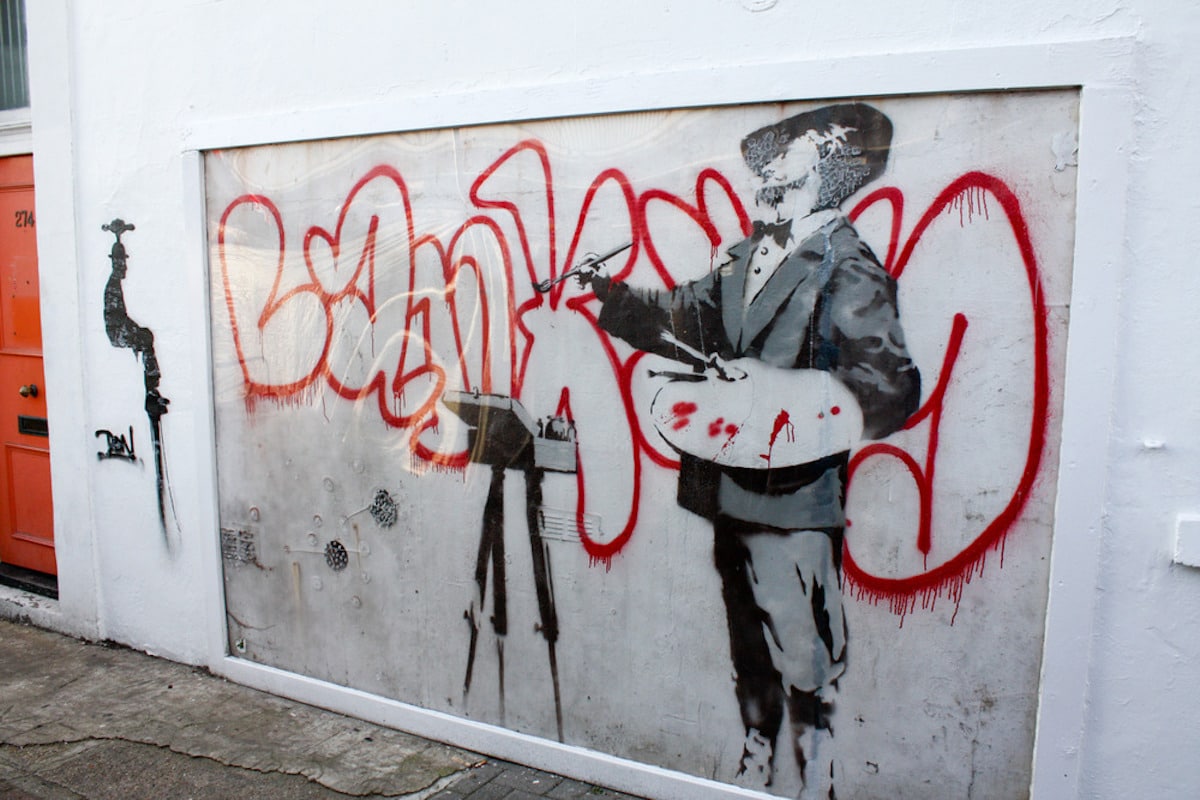 Graffiti Art or Vandalism writing essays A checklist of