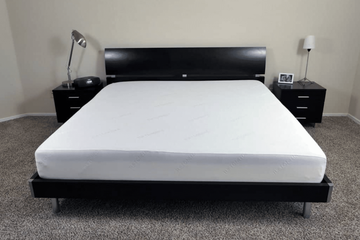 Buying a New Mattress Pro Tips: Tuft & Needles Sheets.