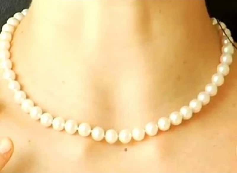 pearls turning yellow