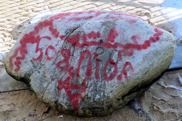 Plymouth Rock red graffiti