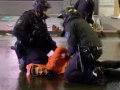 Seattle cop knee video