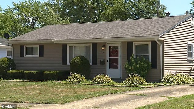 Elyria Ohio father shoots wife, three children dead then self.