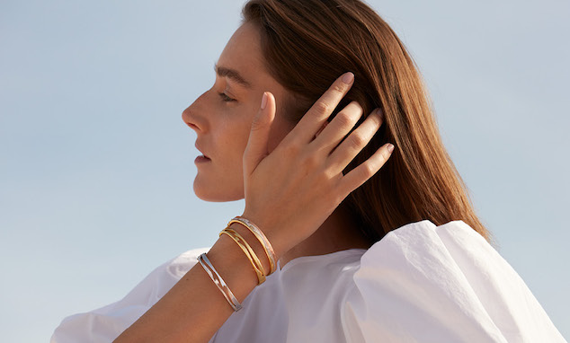 The Do’s and Don’ts of Buying Gold Bracelets for Women