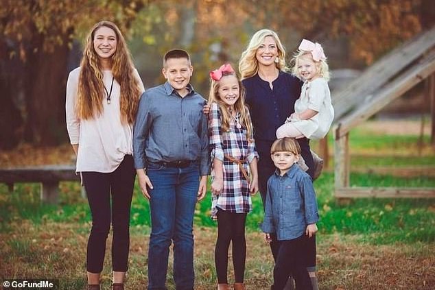 Melissa Henderson Blairsville Ga single mom of 5 babysitting