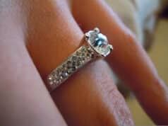 pear-shaped engagement ring