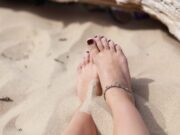 How much should you be charging for feet pics