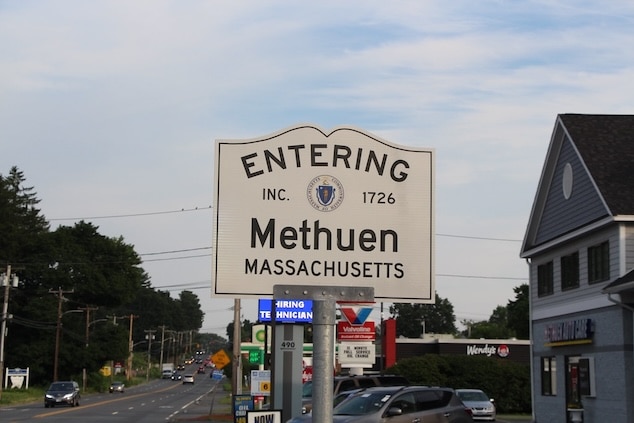 Metheun shooting at Snapchat meet up at car club gathering leaves 8 injured, gunman at large in Massachusetts.