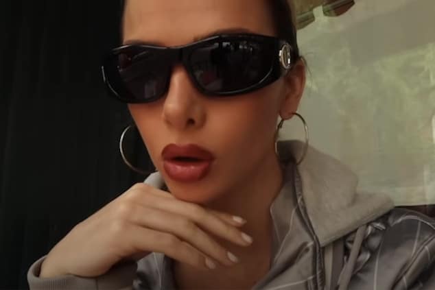 Influencer Liv Schmidt's Instagram Subscriber-Only Group Chat, 'Skinni Societe,' demonitized.