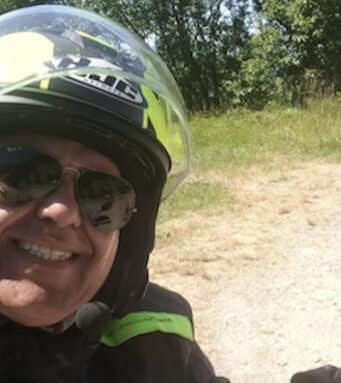 Omar Farang Zin, Italian tourist takes selfie with bear cub only to be mauled to death by mother bear less than 24 hours later in Romania