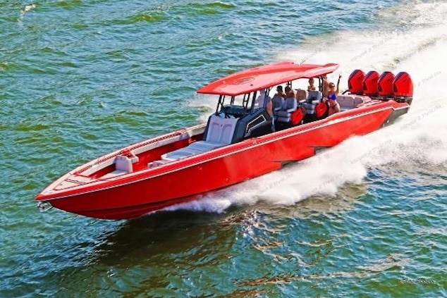 Loren Peters Kansas City, powerboat racer takes cops on high speed chase after throwing woman overboard at Missouri’s Lake of the Ozarks.