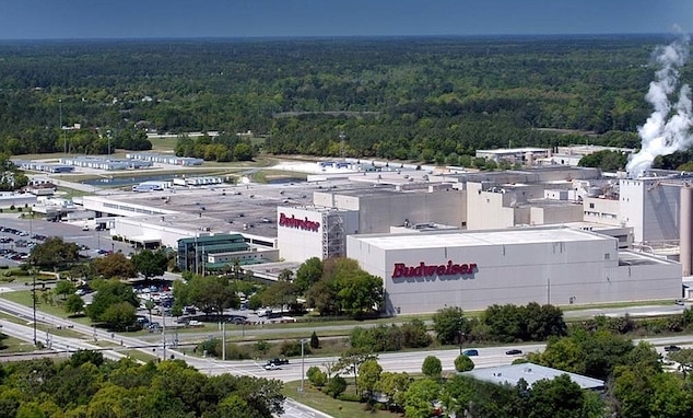 Jason Guthrie Jacksonville contractor arrested stabbing fellow co-worker Antoine Autry to death on first day of new job at Anheuser-Busch plant