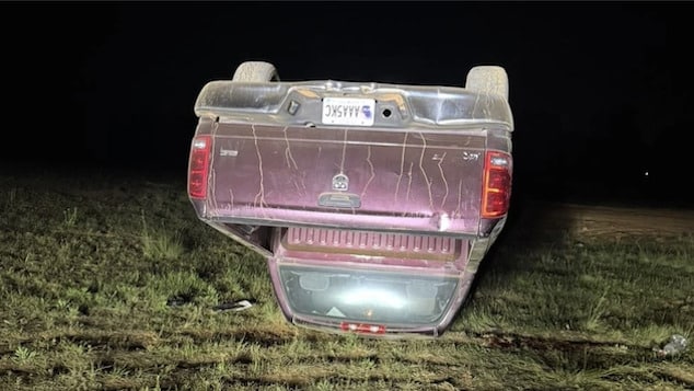 Teen riding in truck bed dies after Dodge Ram overturns in Macon-Bibb off-road crash