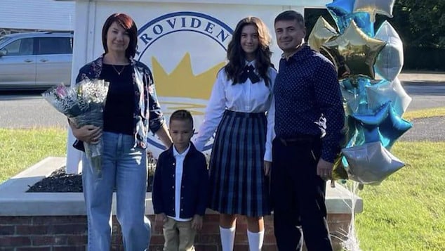 Bus driver charged in crash that killed family of 4 traveling to wedding